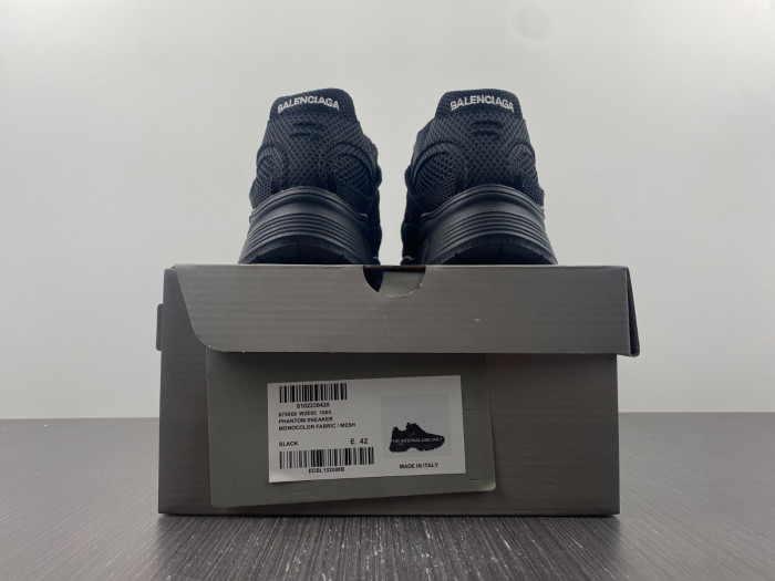 BALCIA PHANTOM SNEAKER