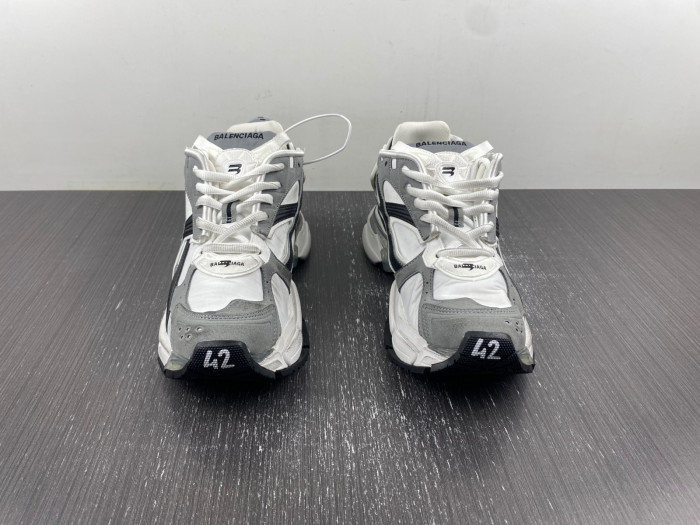 BALCIA RUNNER SNEAKER