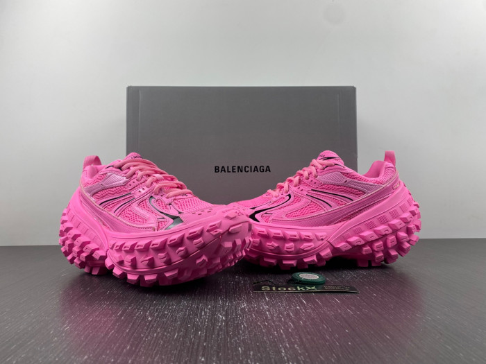 BALCIA DEFENDER SNEAKER