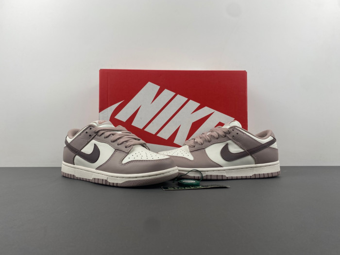 (WMNS) Nike Dunk Low 