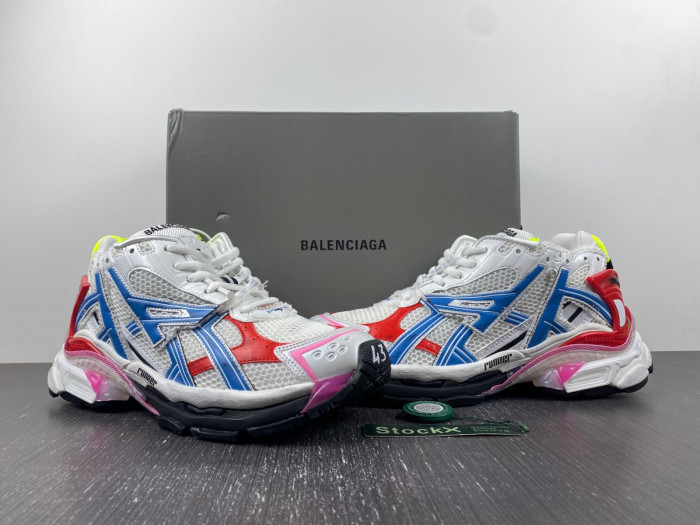 BALCIA RUNNER SNEAKER