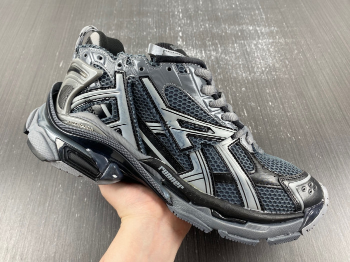 BALCIA RUNNER SNEAKER