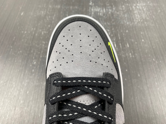 Nike Dunk Low Black Grey Green Strike FQ2205-001