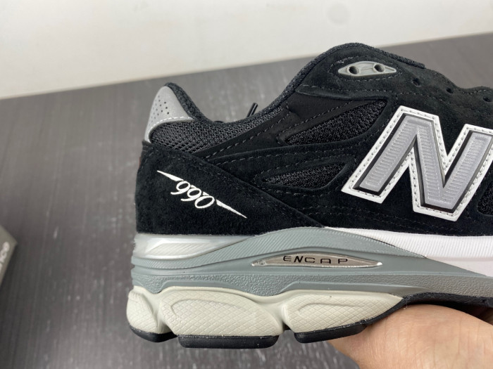 New Balance 990v3 MiUSA Black White Men