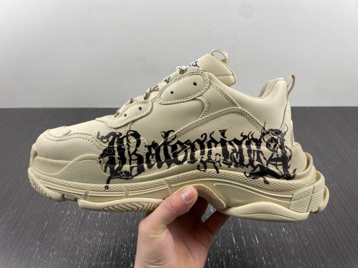 BALCIA TRIPLE S SNEAKER