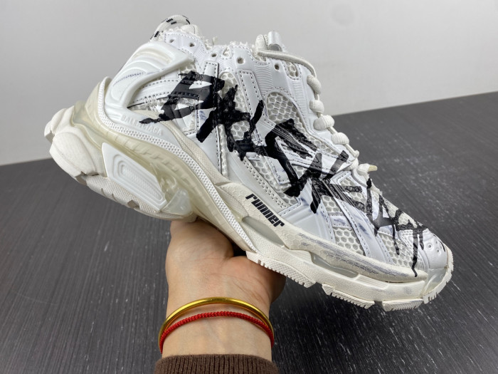 BALCIA RUNNER SNEAKER
