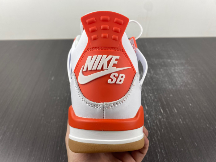 Air Jordan 4 Retro DR5415-108