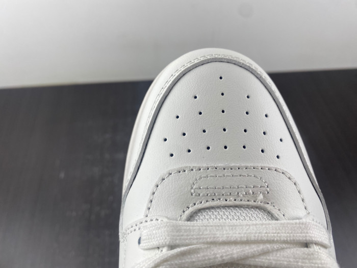 OFW C/O VIRGIL ABLOH Out Of Office OOO Low Tops