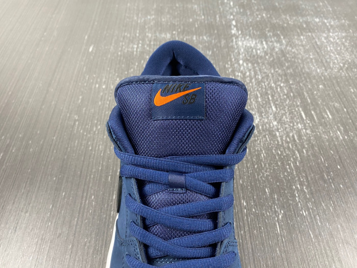 Nike SB Dunk Low Pro ISO 