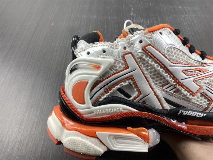 BALCIA RUNNER SNEAKER