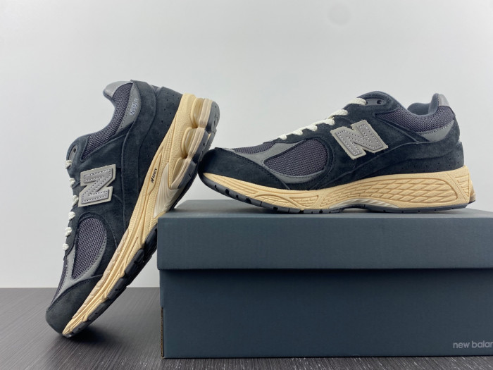 New Balance 2002R Black Dark Grey Men