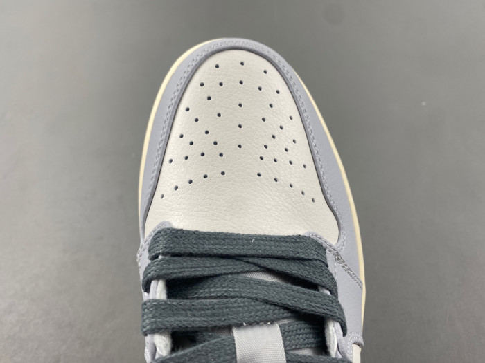 (WMNS) Air Jordan 1 Low 
