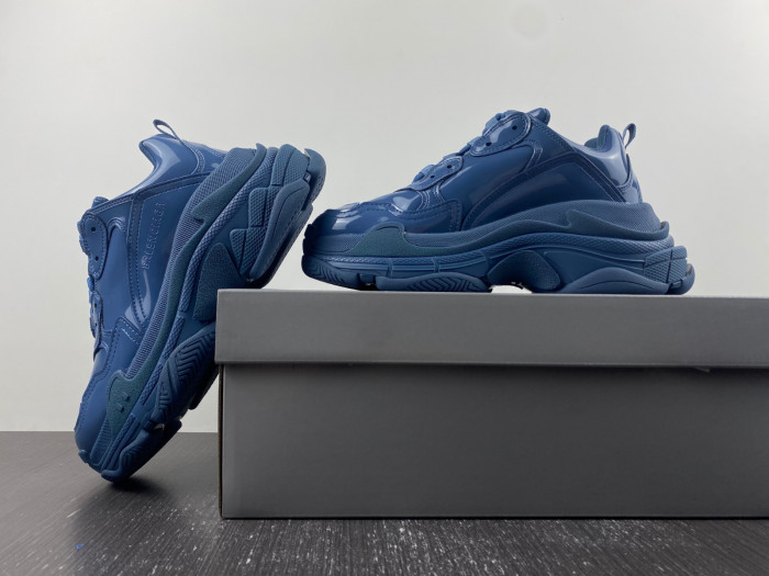 BALCIA TRIPLE S SNEAKER