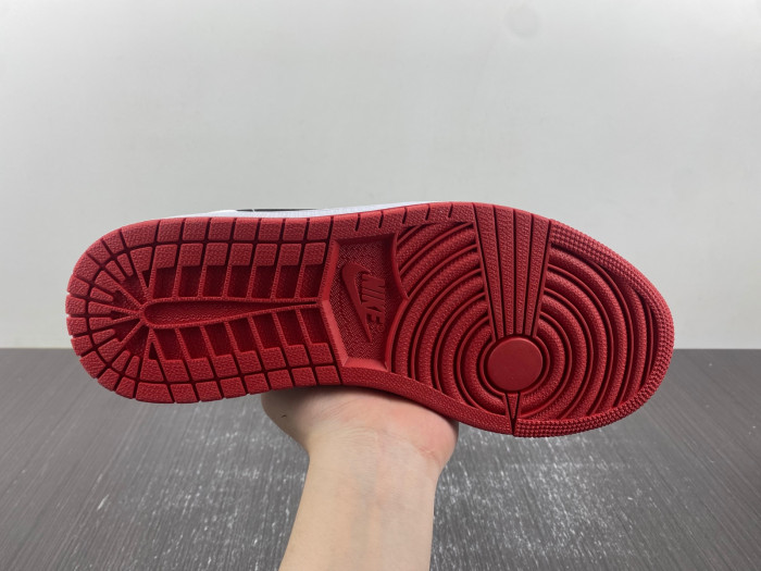 Air Jordan 1 Mid 