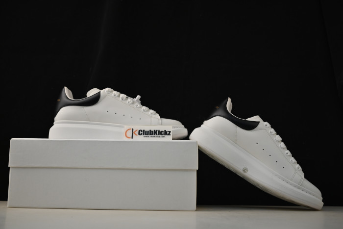 ALEXMQ Sneakers
