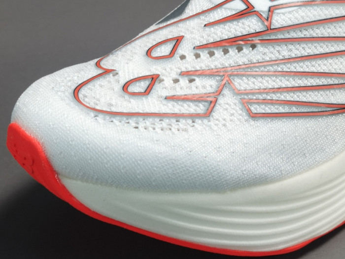 New Balance FuelCell RC Elite v2 