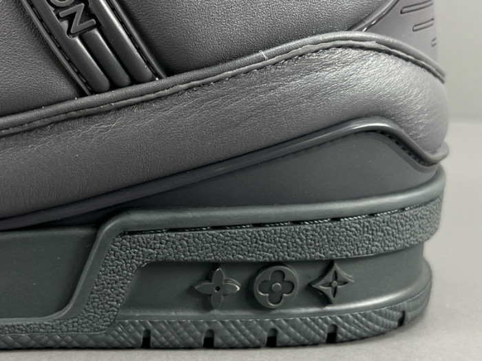 LUSV SNEAKERS