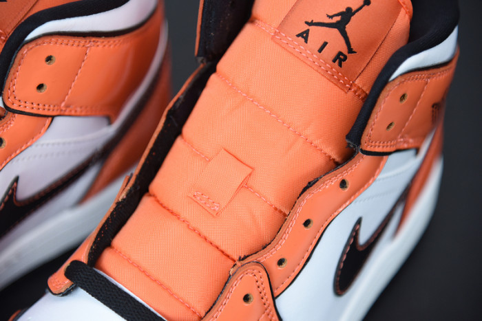 Air Jordan 1 Mid “Turf Orange” DD6834-802