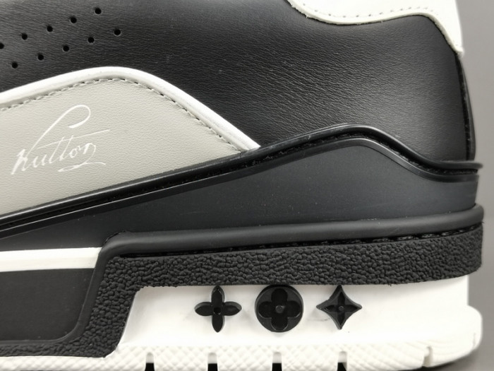LUSV SNEAKERS