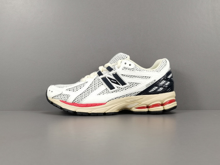 New Balance 1906R 