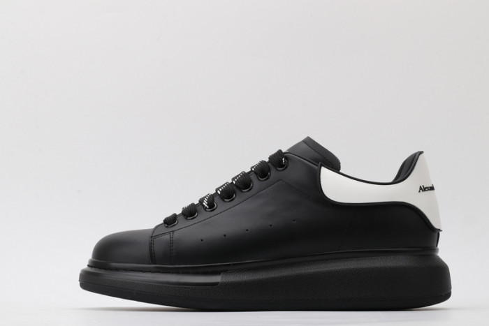 ALEXMQ Sneakers