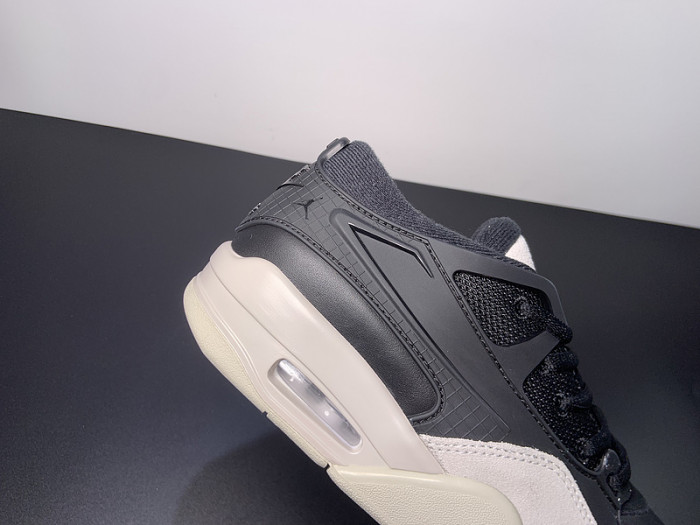 Air Jordan 4 RM 