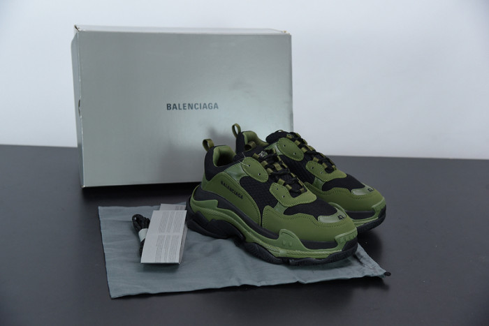 BALCIA Triple S Sneaker