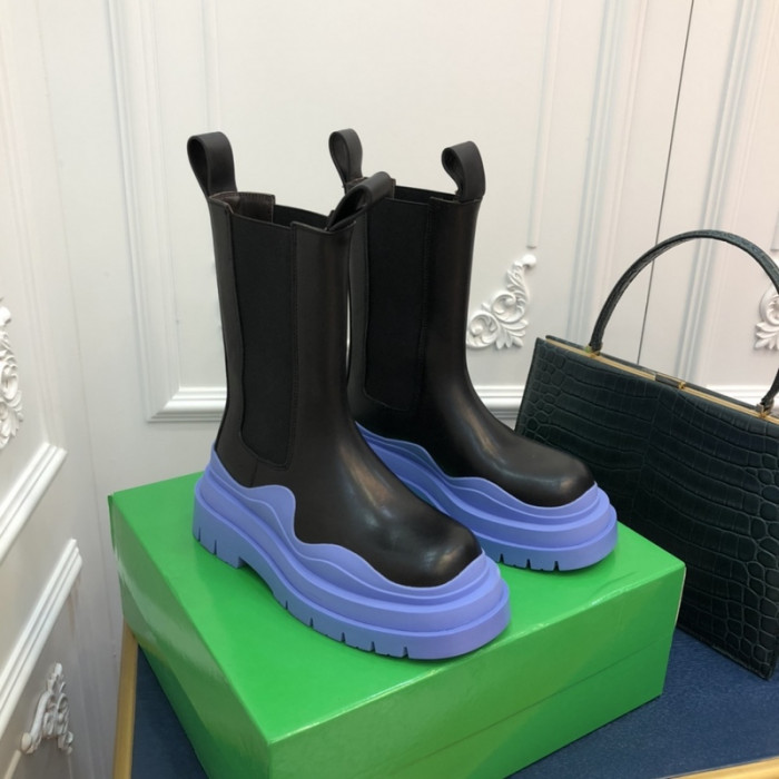 Bo*te*ga ve*ne*ta chelsea tire leather high boot