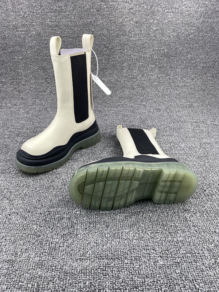 Bo*te*ga ve*ne*ta chelsea tire leather high boot