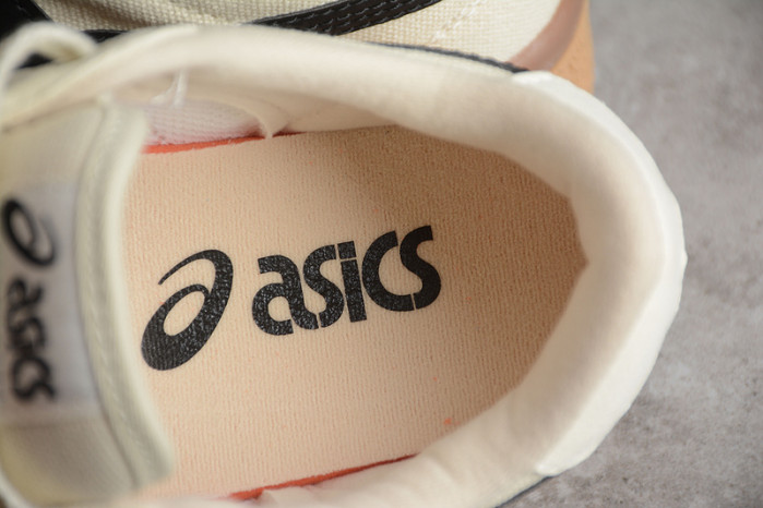As*ic*s court trail sneaker white/black 1203a146-021