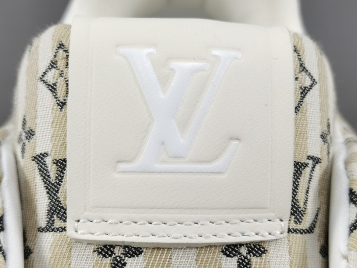 LUSV SNEAKERS