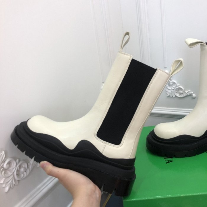 Bo*te*ga ve*ne*ta chelsea tire leather high boot