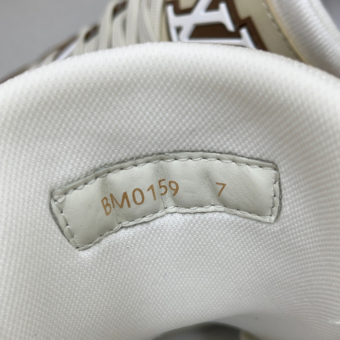 LUSV SNEAKERS