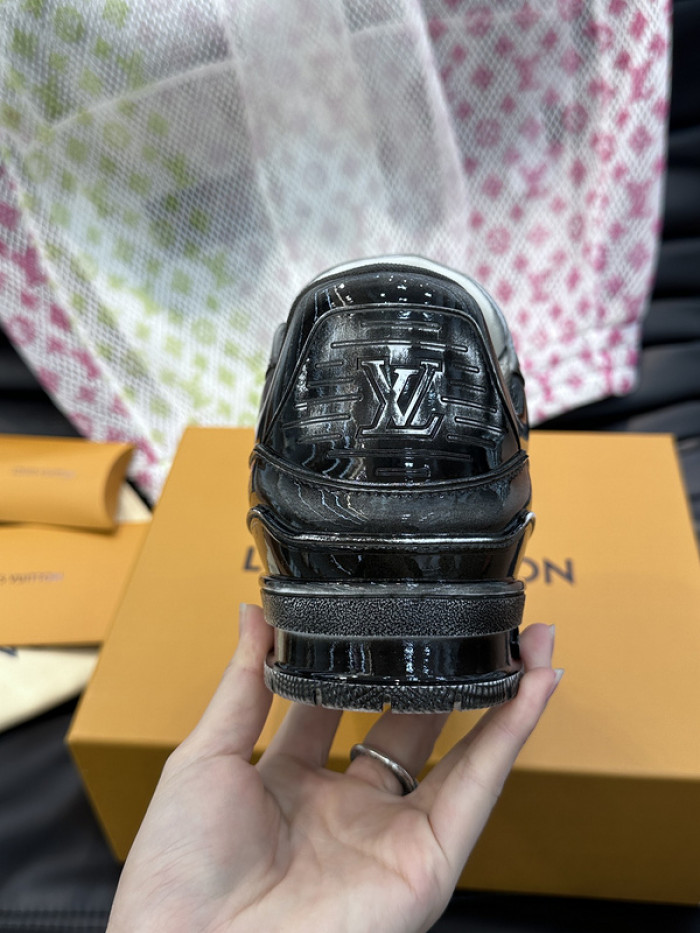 LUSV SNEAKERS