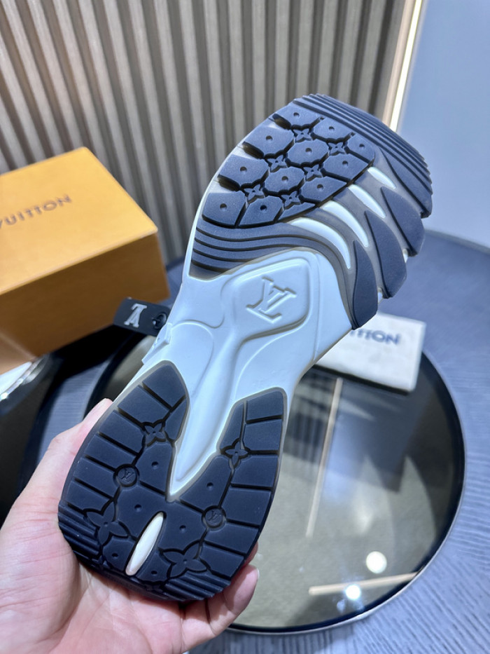 LUSV SNEAKERS