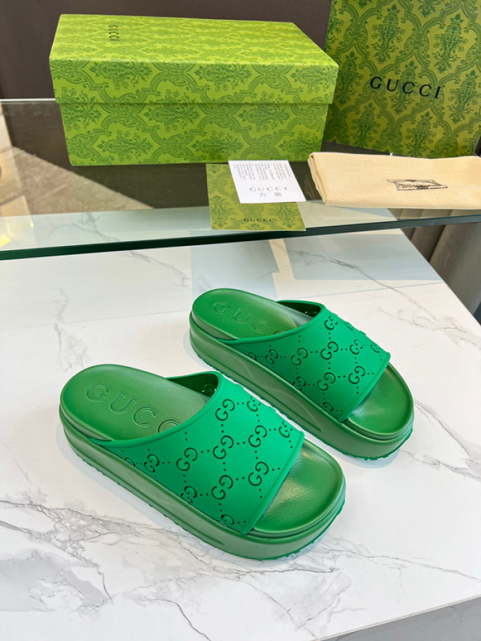 GCI GG Slide Sandal