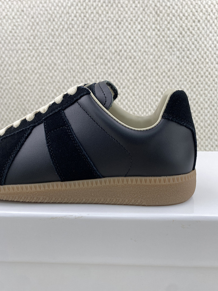 ma*s*n Ma*i*la sneaker