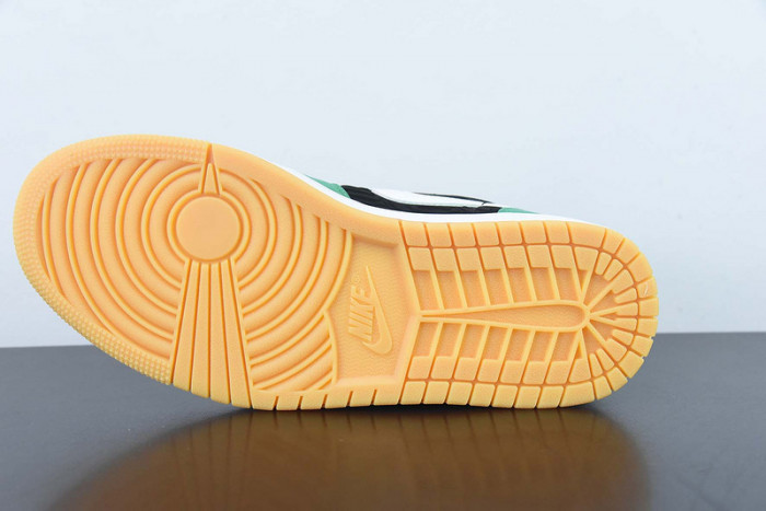 Air Jordan 1 Low SE 