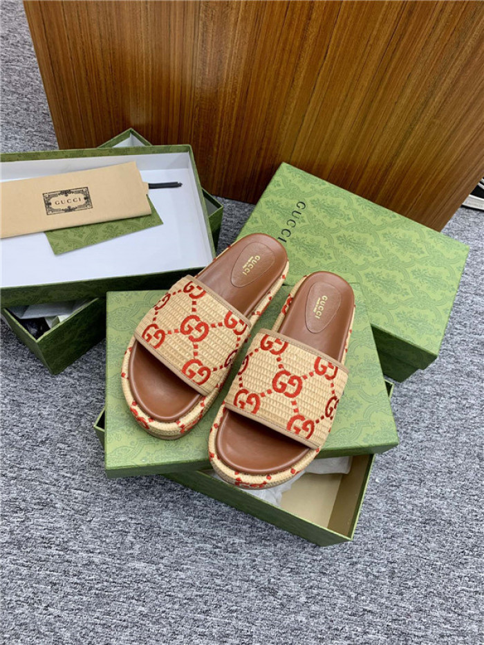 GCI GG Slide Sandal