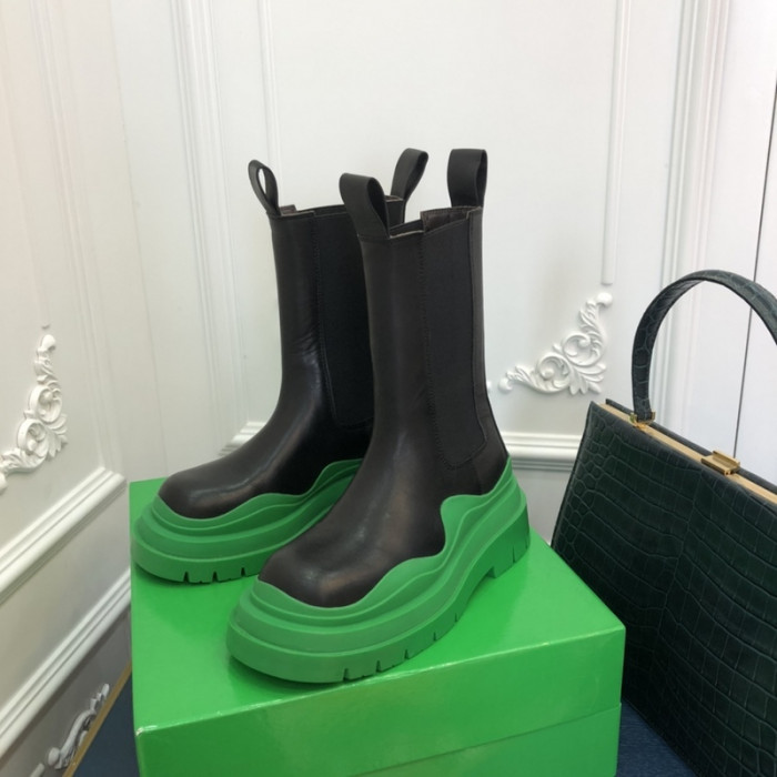 Bo*te*ga ve*ne*ta chelsea tire leather high boot
