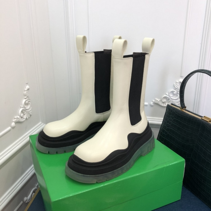 Bo*te*ga ve*ne*ta chelsea tire leather high boot