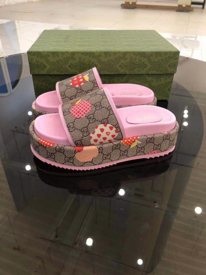GCI GG Slide Sandal