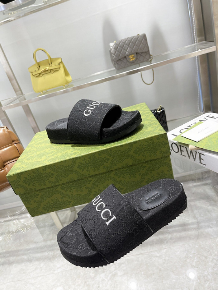 GCI GG Slide Sandal