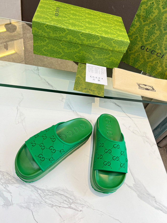 GCI GG Slide Sandal