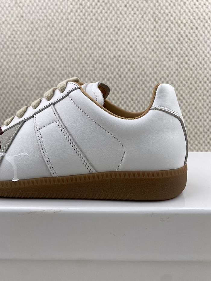 ma*s*n Ma*i*la sneaker