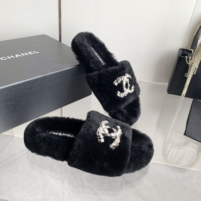 CN Slide Sandal