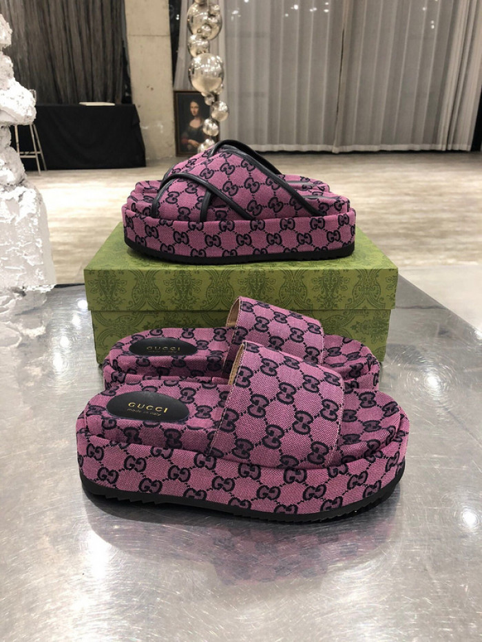 GCI GG Slide Sandal