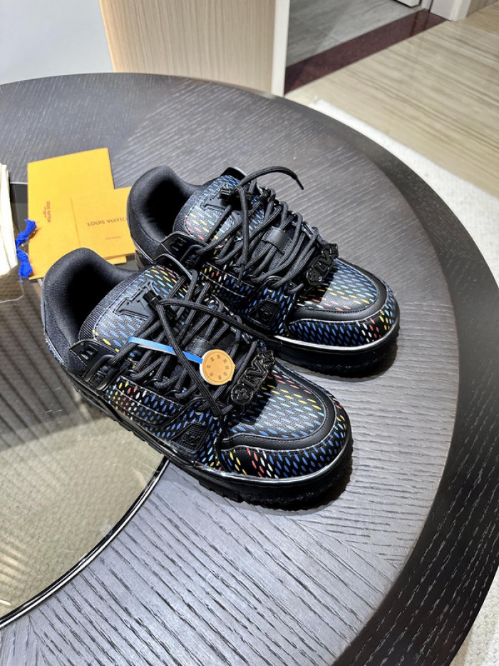 LUSV SNEAKERS