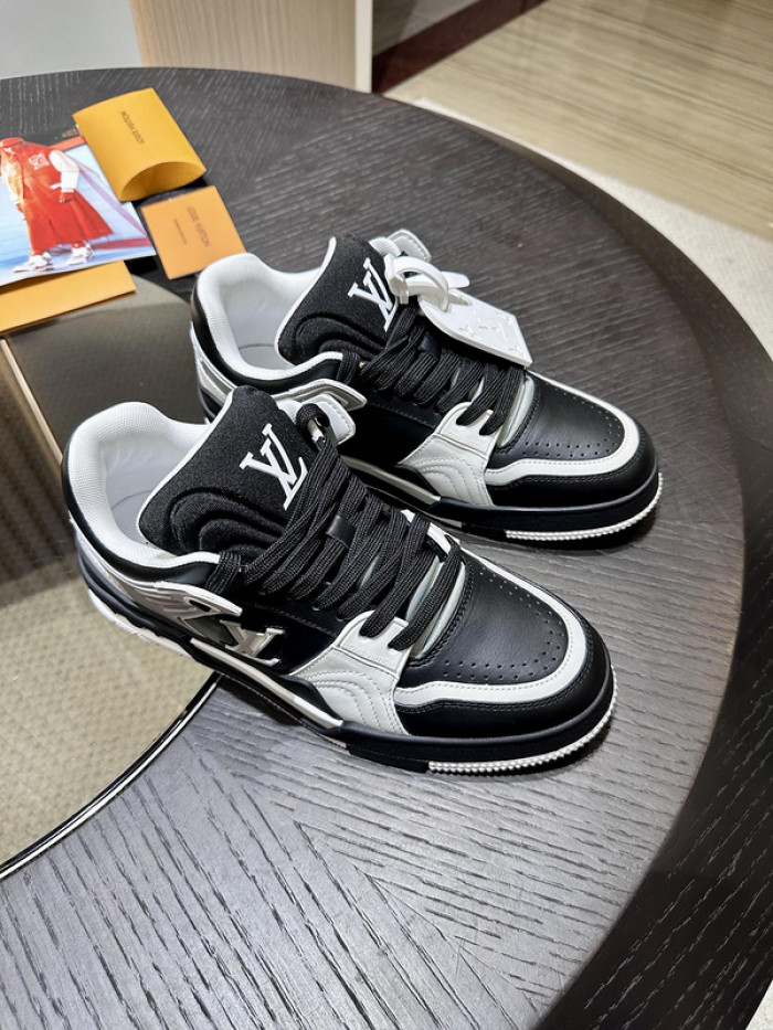 LUSV SNEAKERS