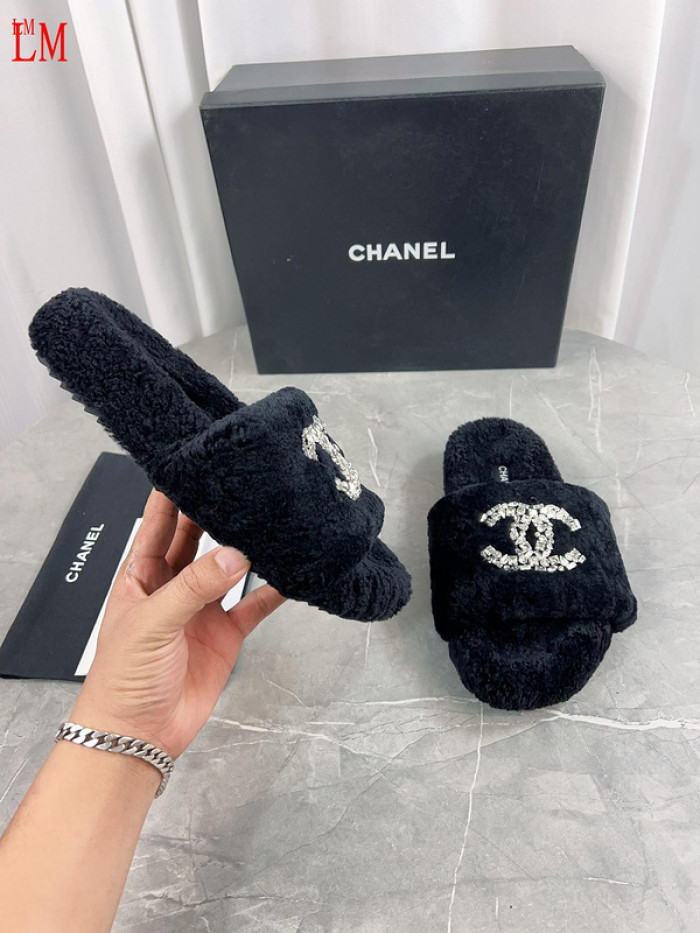 CN Slide Sandal
